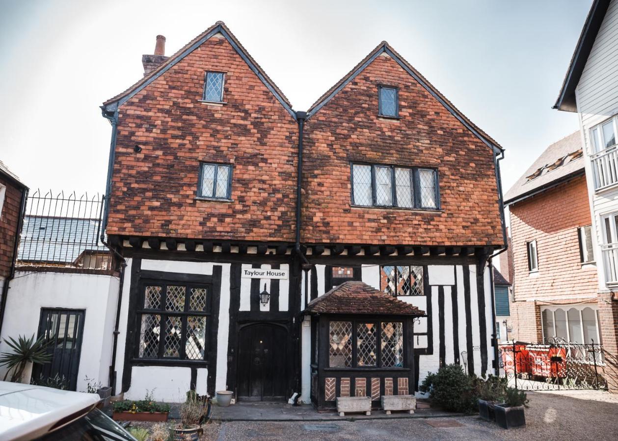 Villa Taylour House - Edenbridge, Sleeps 10, Historic, Unique Yet Modern Exterior foto