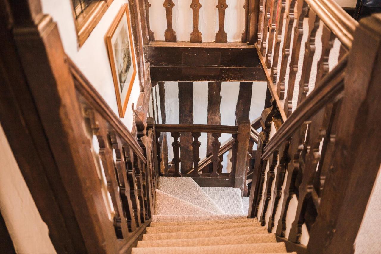 Villa Taylour House - Edenbridge, Sleeps 10, Historic, Unique Yet Modern Exterior foto