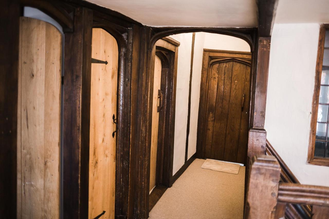 Villa Taylour House - Edenbridge, Sleeps 10, Historic, Unique Yet Modern Exterior foto